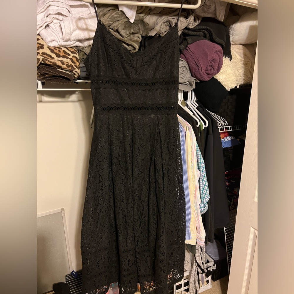 Black lace dress Large